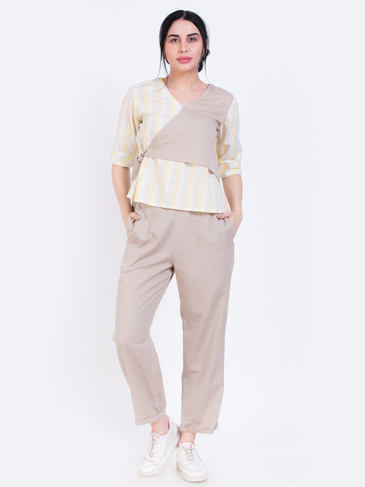 Overlap tie knot top