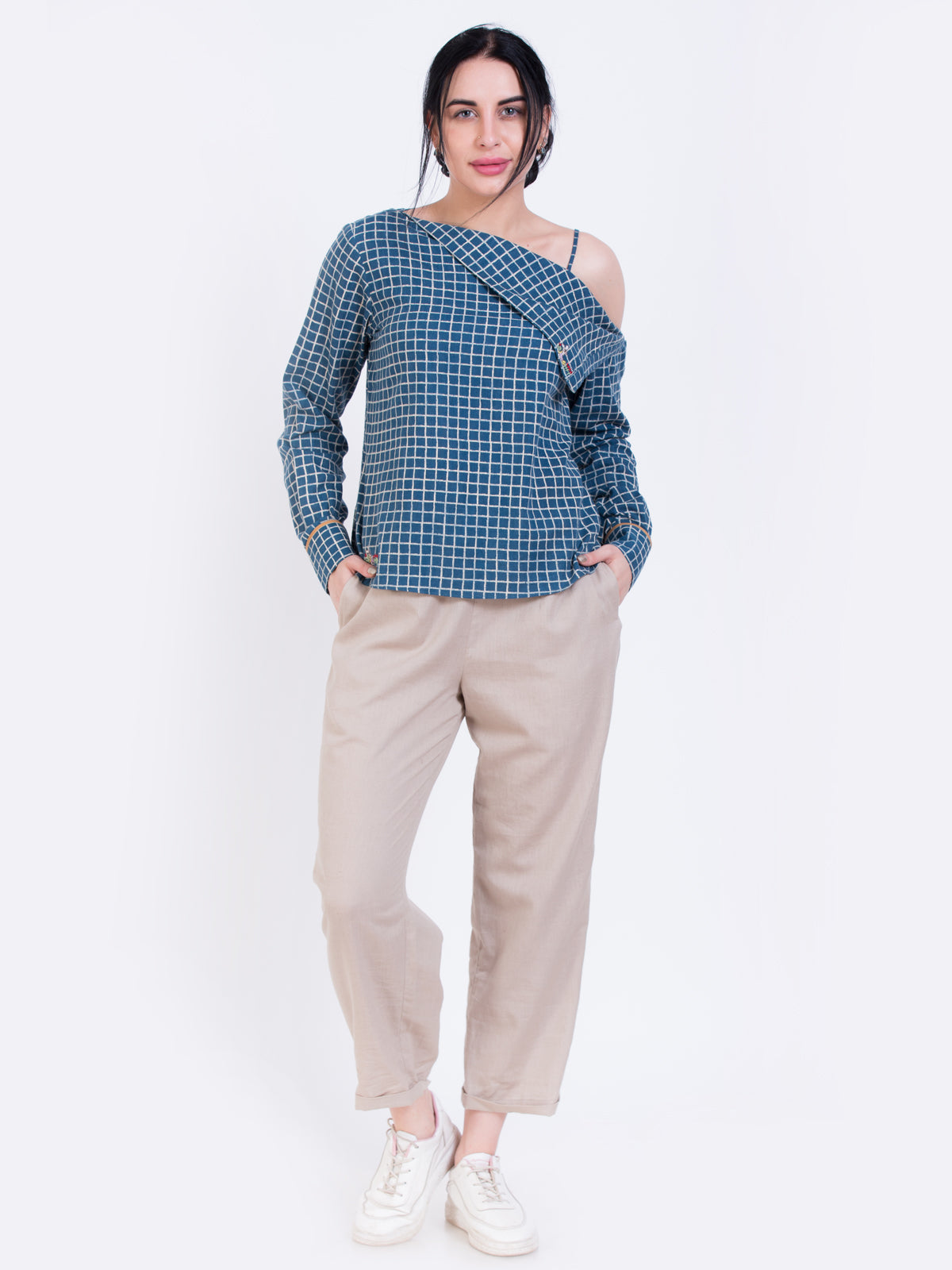 Asymmetric drop collar top
