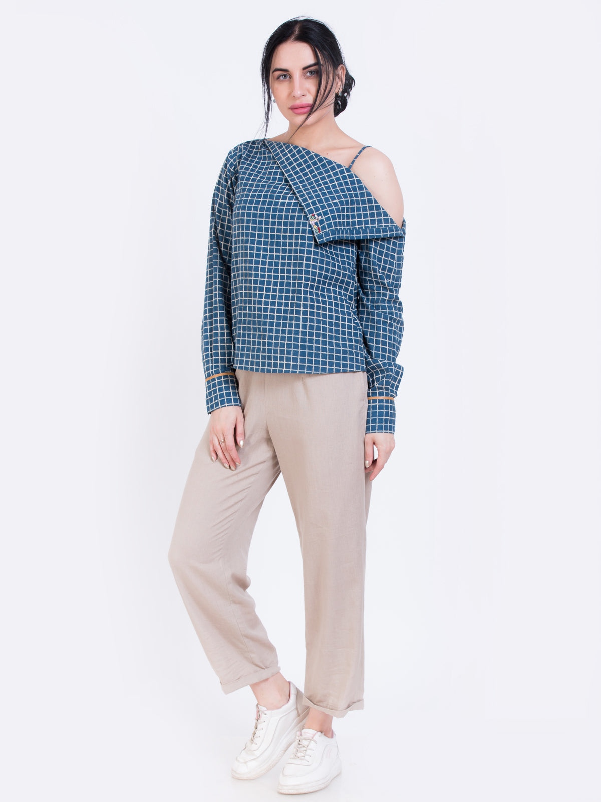 Asymmetric drop collar top