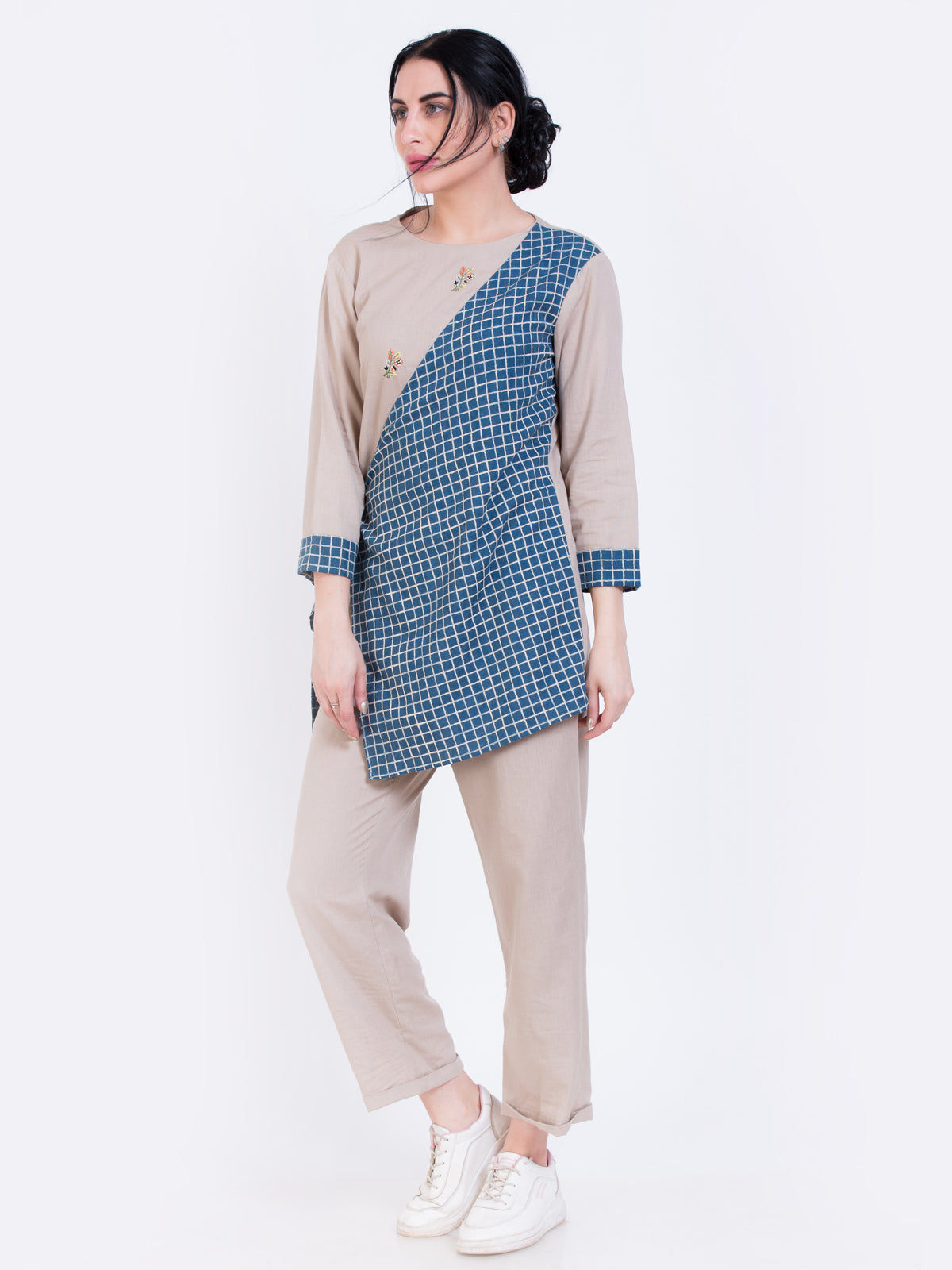 TIE knot top