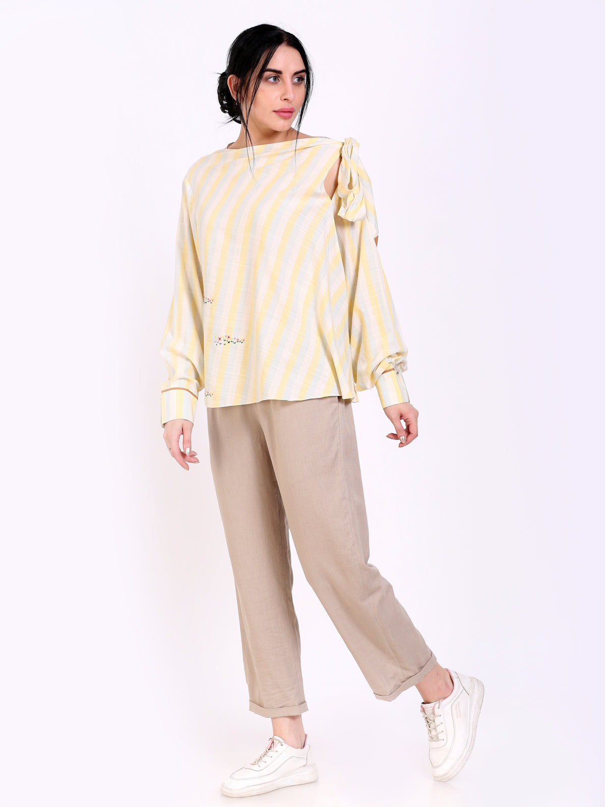 TIE knot top