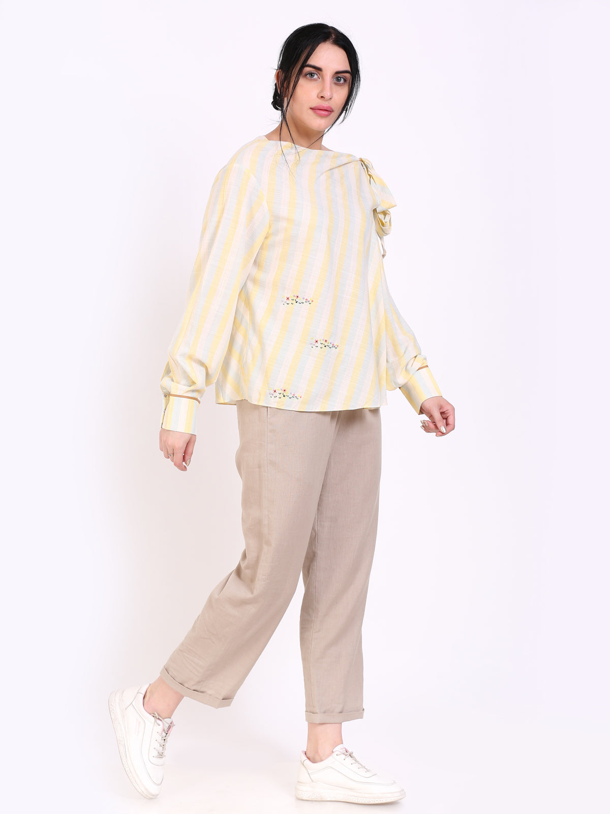 TIE knot top