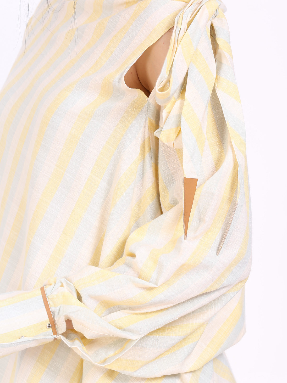 TIE knot top