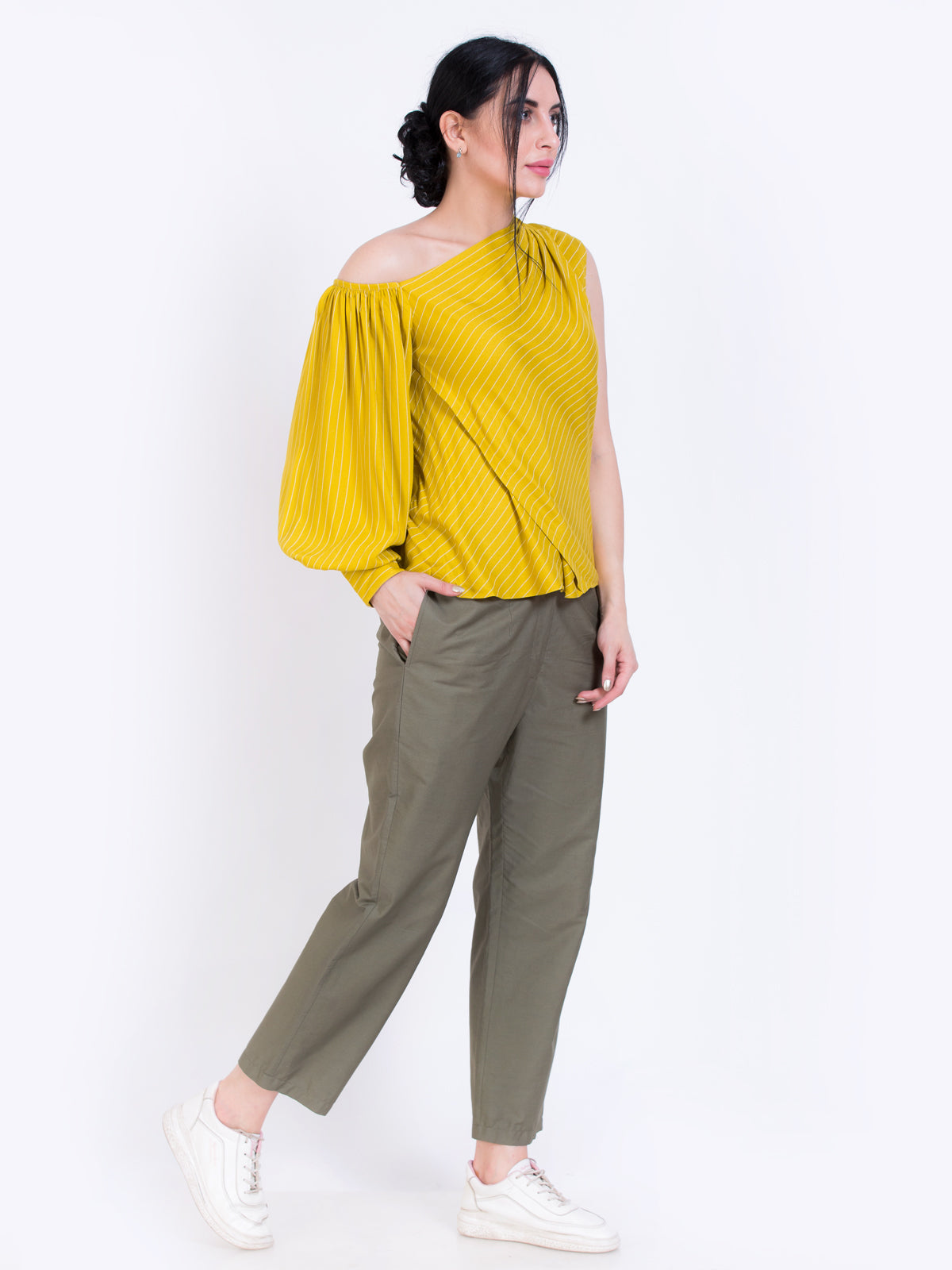 Overlap balloon sleeve top