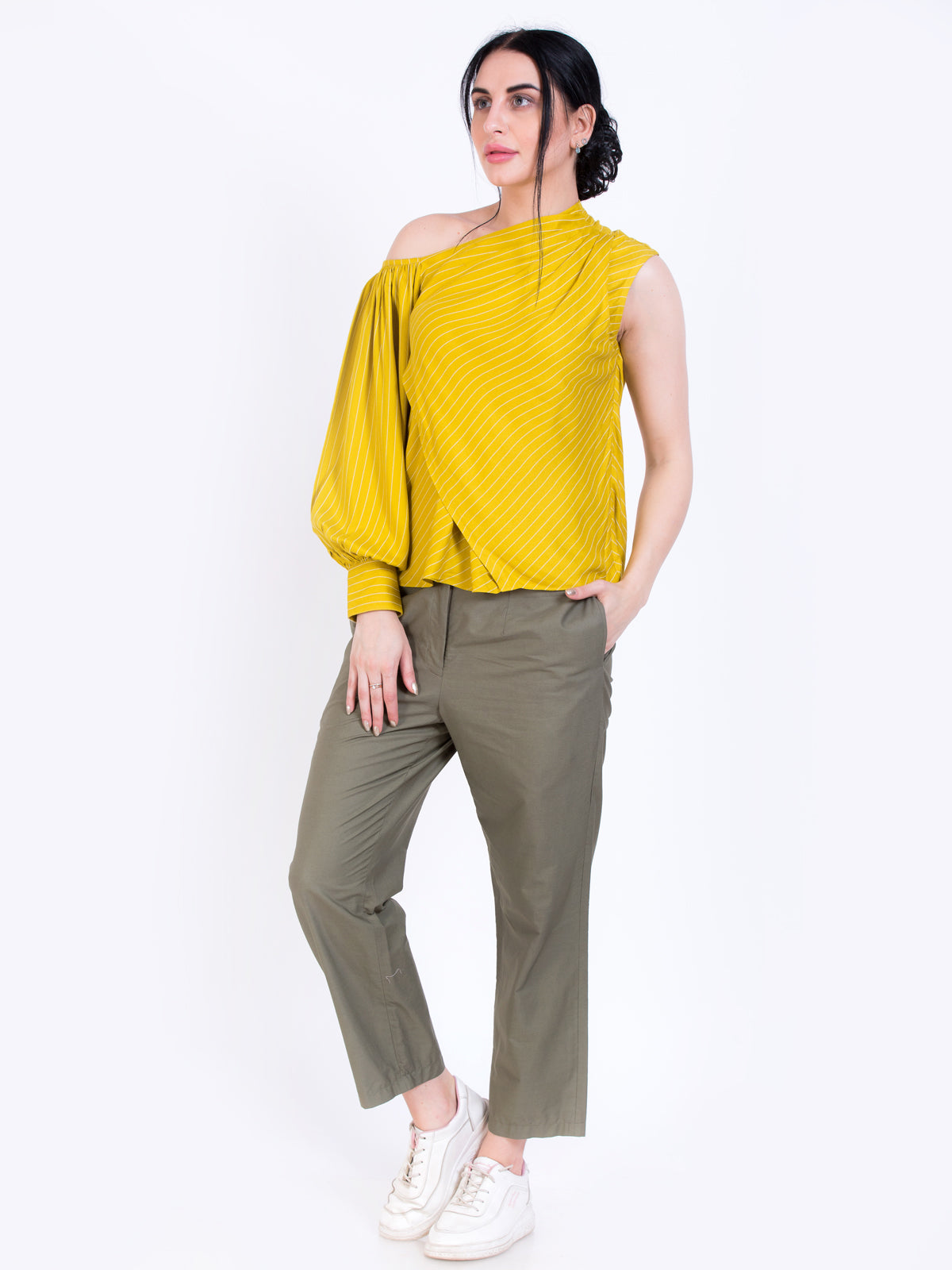 Overlap balloon sleeve top
