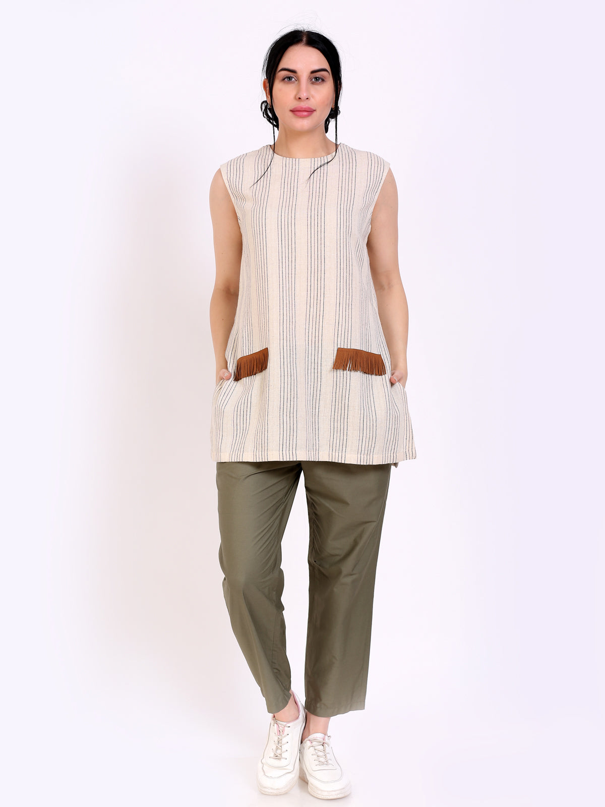 Round neck top
