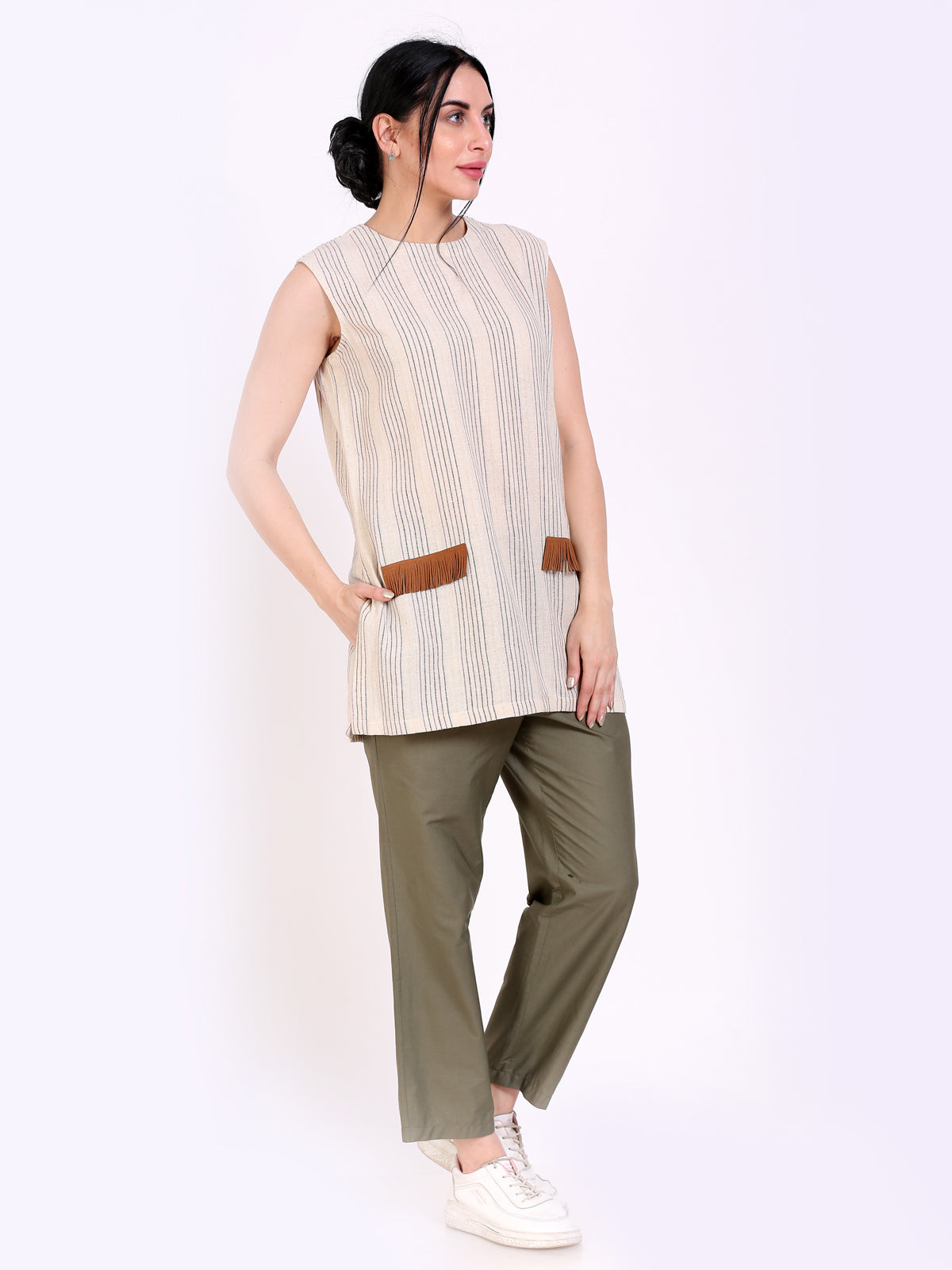 Round neck top