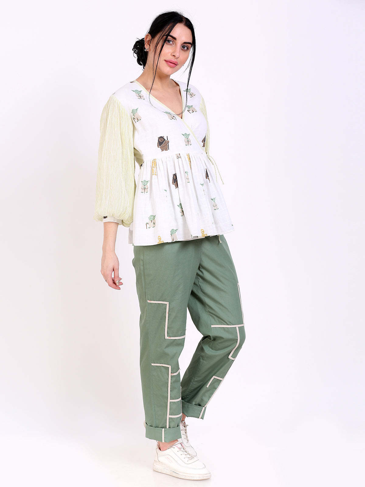 Spaghetti tie knot top