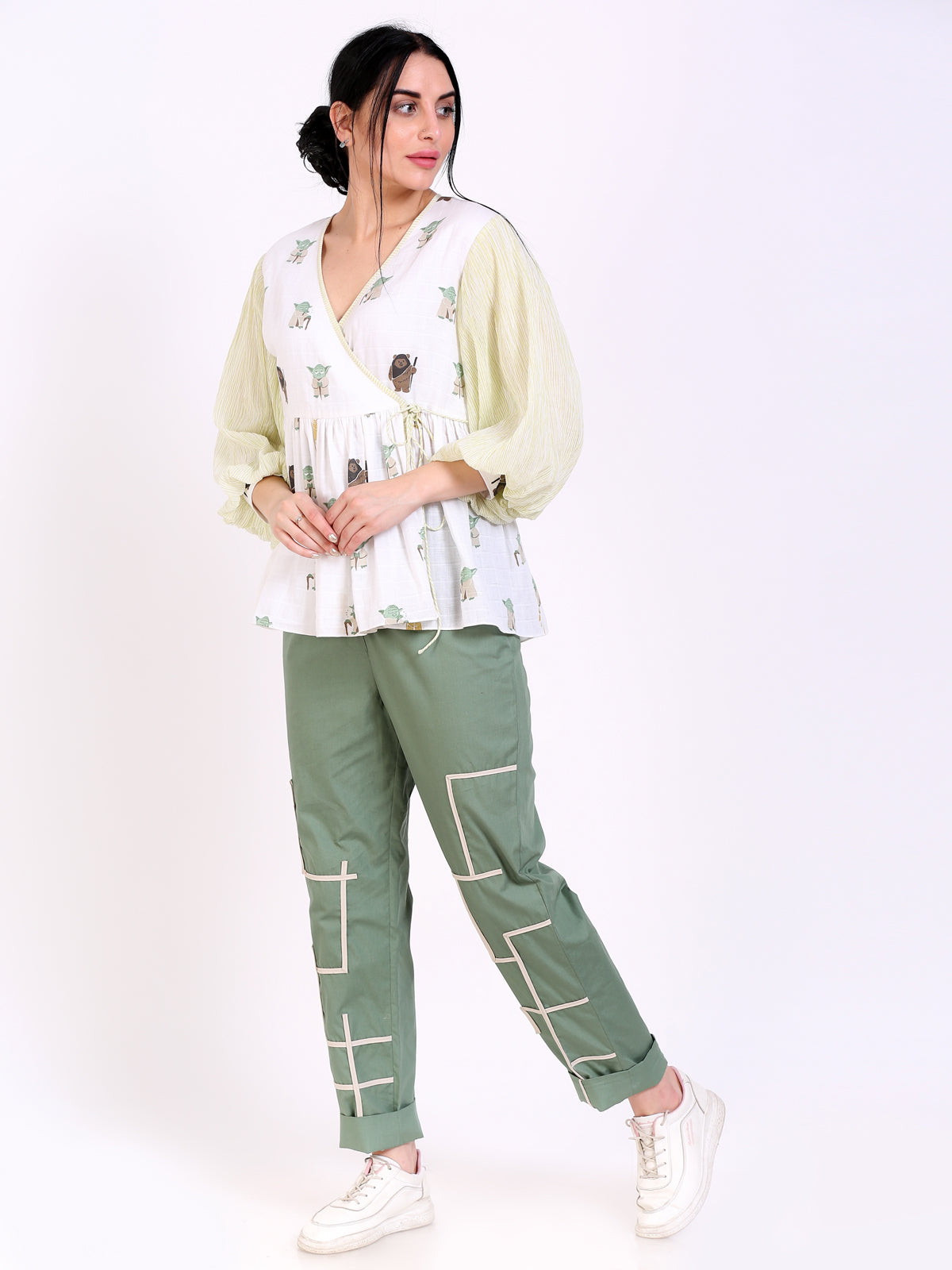 Spaghetti tie knot top