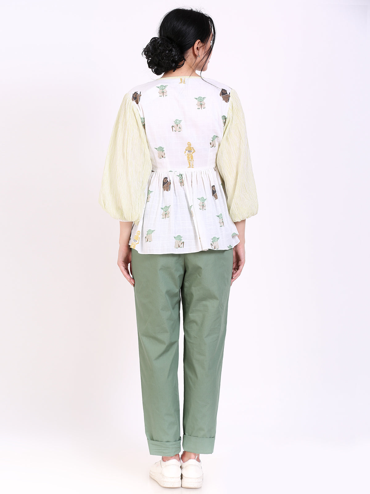 Spaghetti tie knot top
