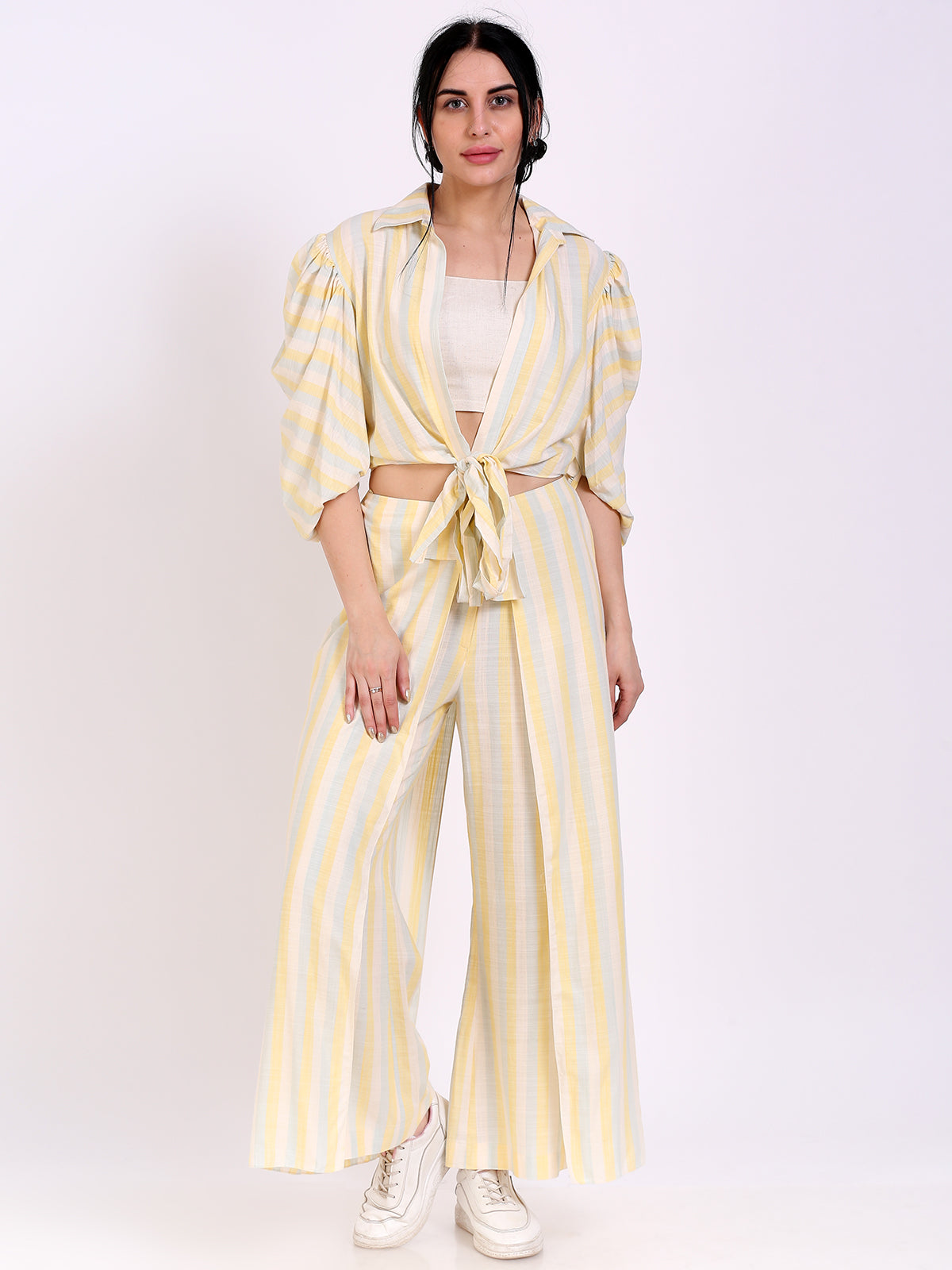 Pleated flaired pants