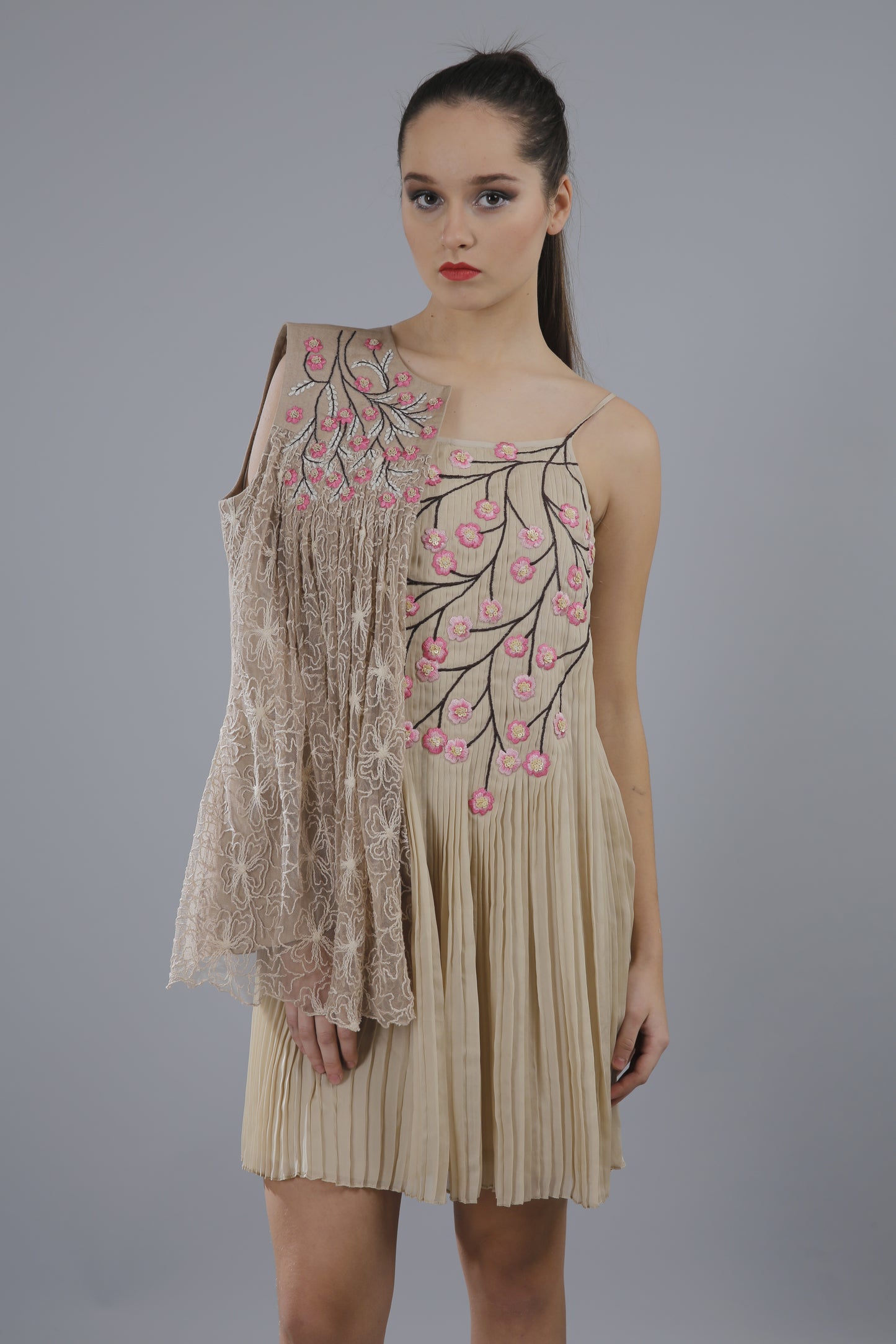 Pleated dress with half jacket
