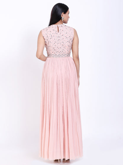 Sleeveless emroidered gown